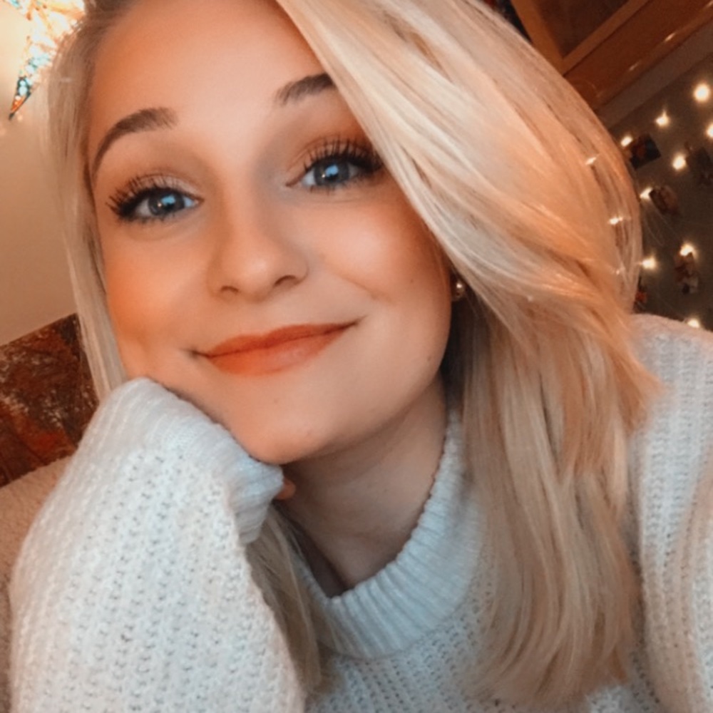 Meet your Posher, Alyssa